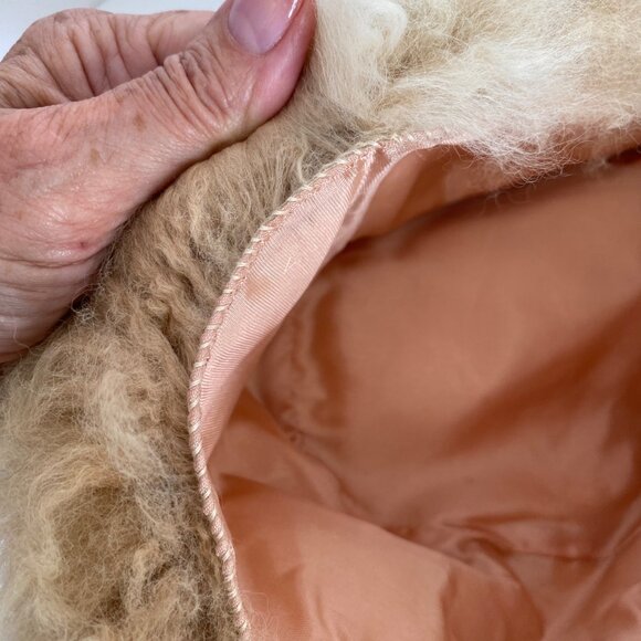 1960s Beige Sheepskin Shearling Mod Fur Hat With Satin Lining Vintage Estate main image 9